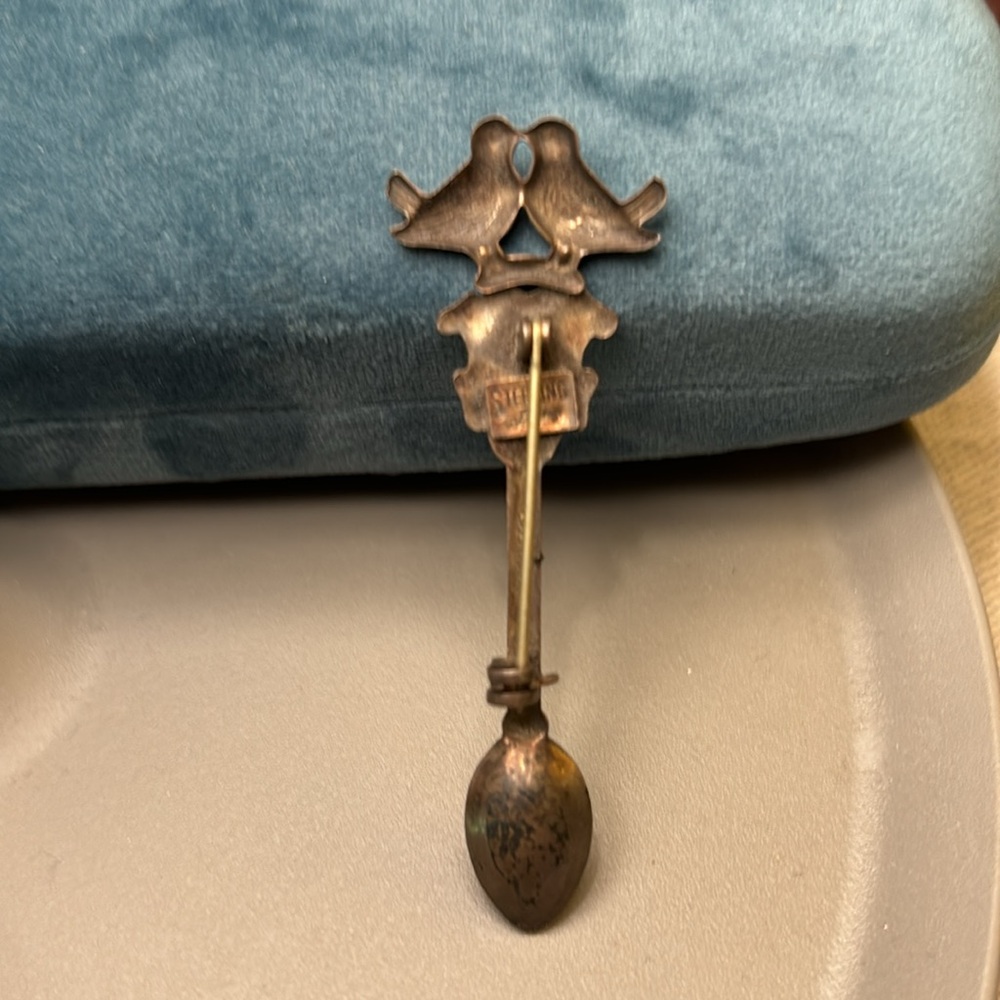 Vintage signed sterling antique love birds pin!! - Picture 4 of 7